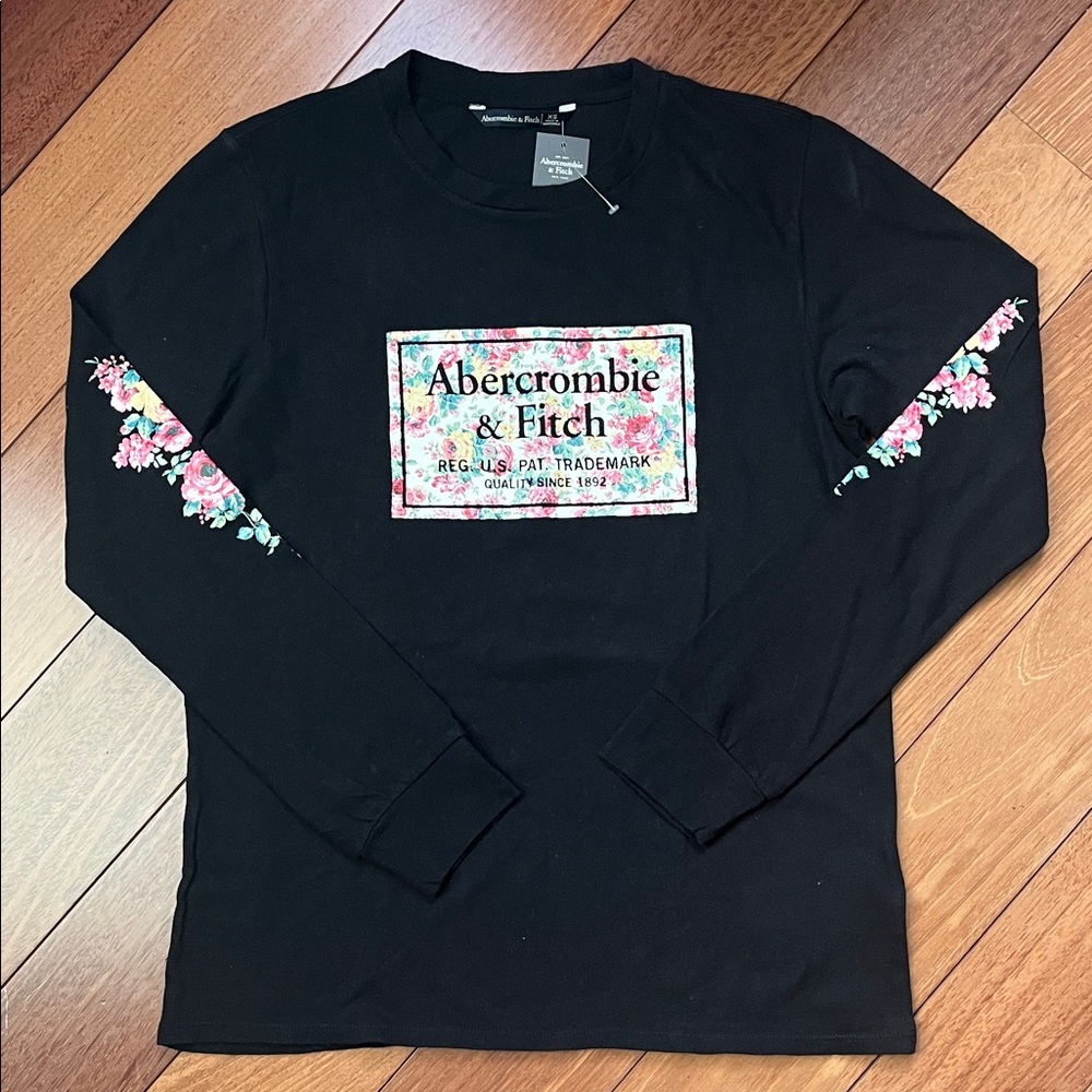 NWT Abercrombie Y2K Floral Logo Long Sleeve